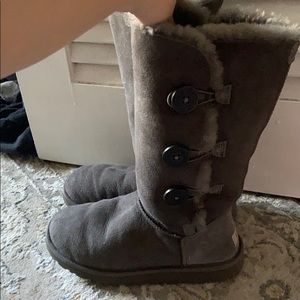 UGG Triplet Bailey Button